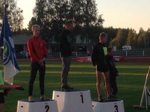 2015-Aaro SM-hopeaa M17 3000m